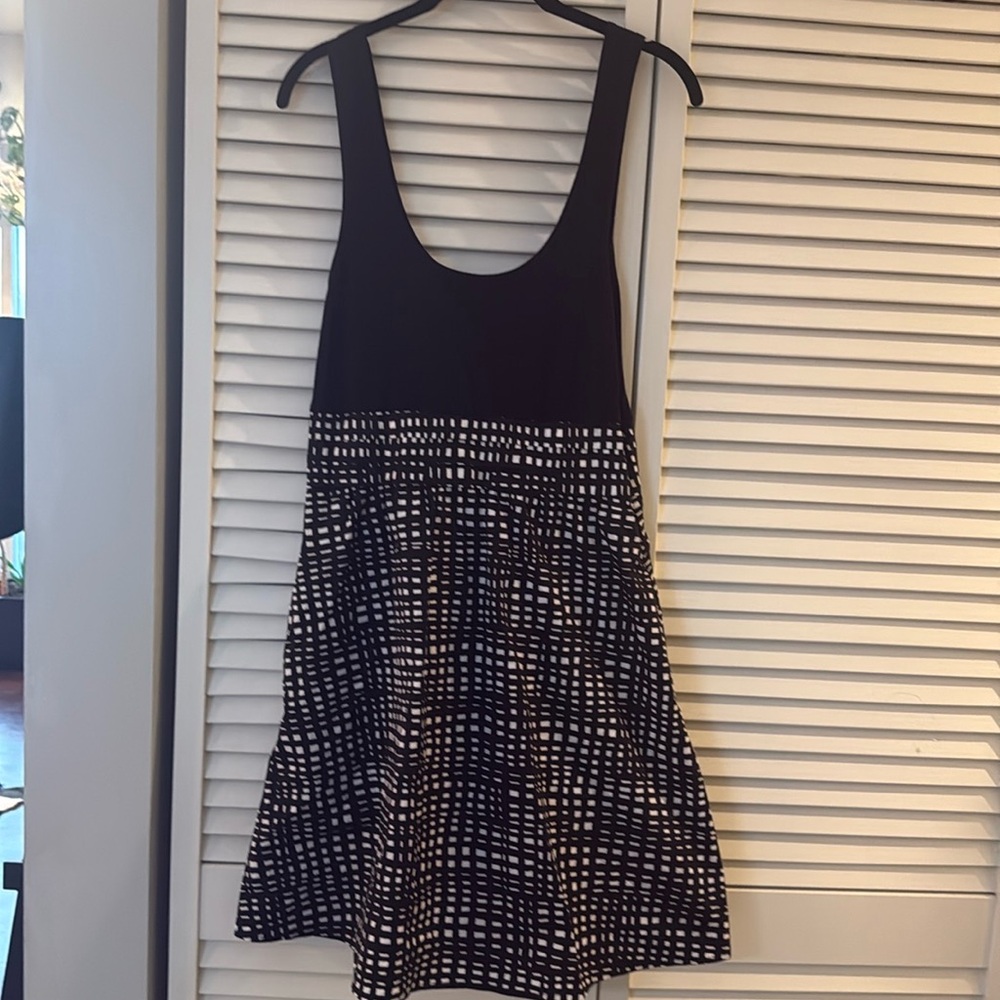 THEORY Black and White Sleeveless Midi Dress SIZE 2 small